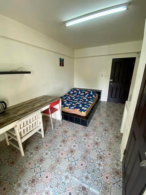 Ratanawong Place 807 Bangkok Bagian luar foto