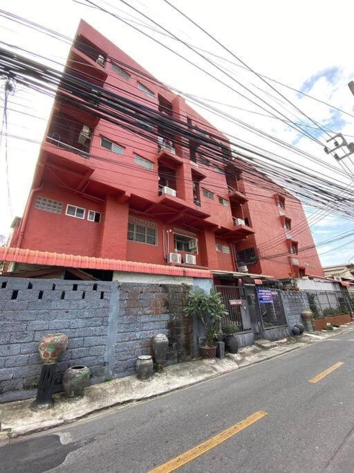 Ratanawong Place 807 Bangkok Bagian luar foto
